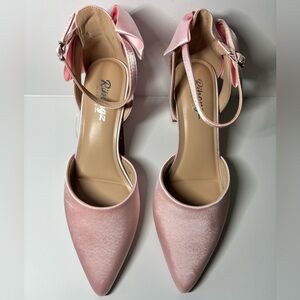 Elegant Pink Heels with Bow Knot